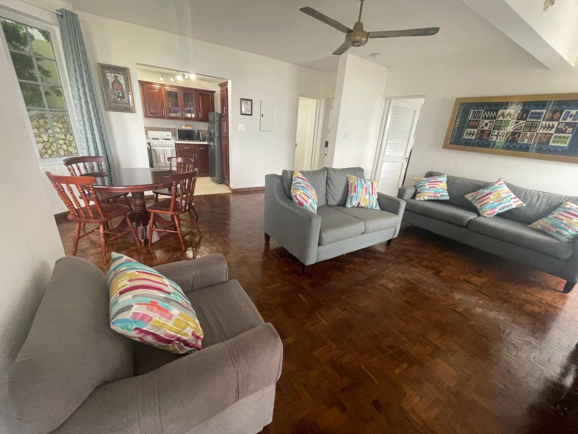 Oceanbreeze Jamaica Penthouse, 7-Minute Walk To Beach Ocho Ríos Extérieur photo