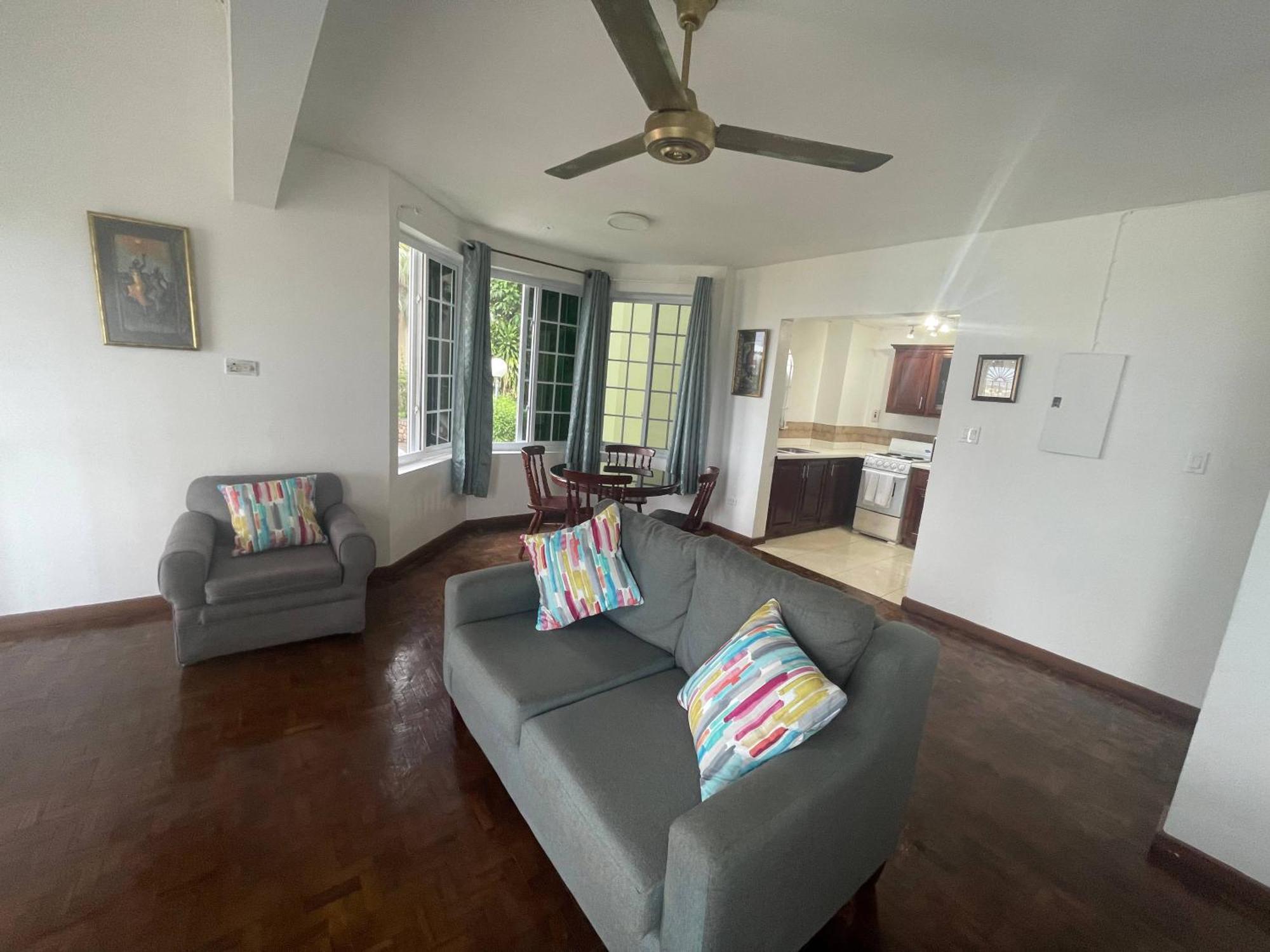 Oceanbreeze Jamaica Penthouse, 7-Minute Walk To Beach Ocho Ríos Extérieur photo