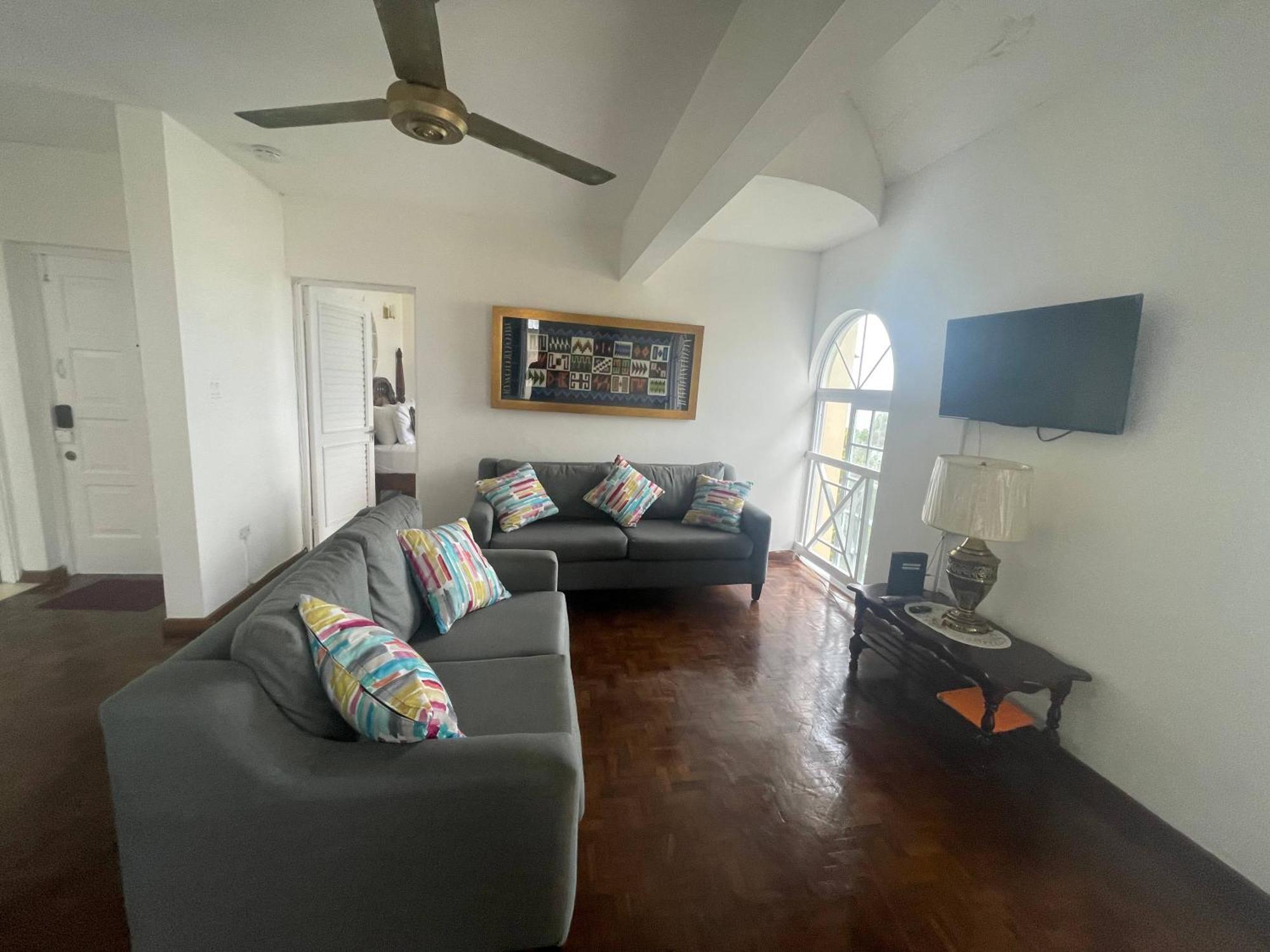 Oceanbreeze Jamaica Penthouse, 7-Minute Walk To Beach Ocho Ríos Extérieur photo